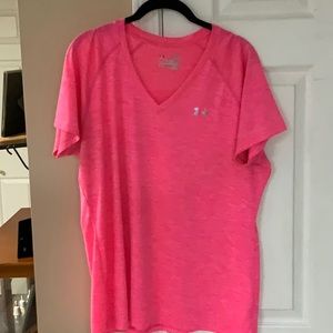 XL Under Armour semi fitted tee